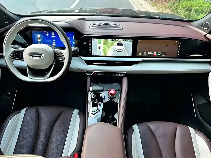 GEELY MONJARO SKY EDITION (БОГАТОЕ ОСНАЩЕНИЕ) 2023