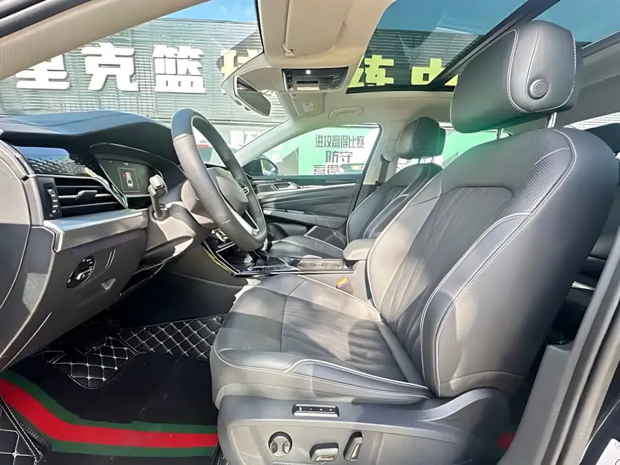 VOLKSWAGEN PASSAT STARRY SKY LUXURY EDITION 2022