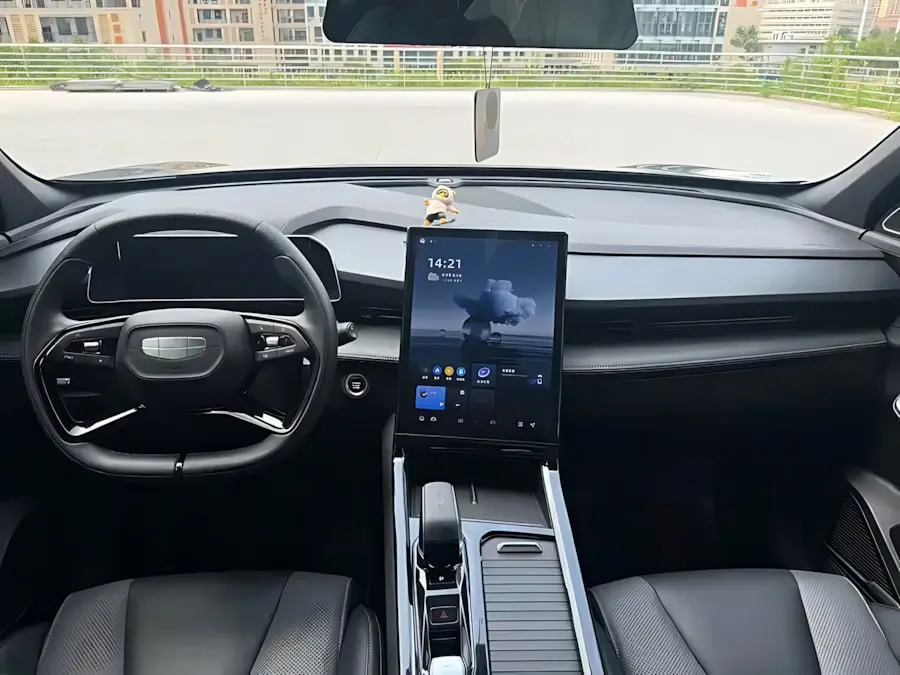 GEELY BOYUE COOL SMART CONNECT+ (ТЕХНОЛОГИЧНОЕ ЦИФРОВОЕ ИСПОЛНЕНИЕ) 2023