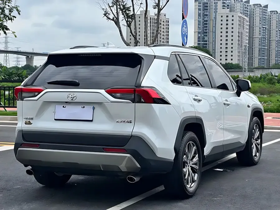 TOYOTA RAV4 20TH ANNIVERSARY PLATINUM EDITION 2023
