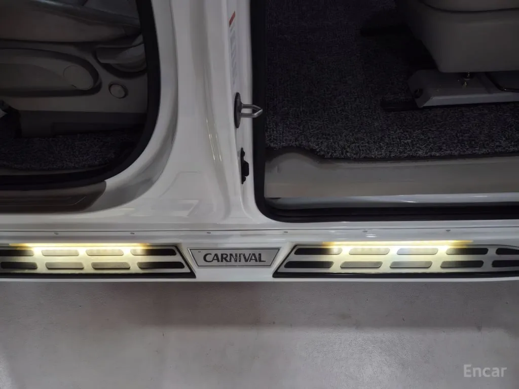 KIA CARNIVAL 9-МЕСТНАЯ ВЕРСИЯ БОГАТОЕ ОСНАЩЕНИЕ 2019