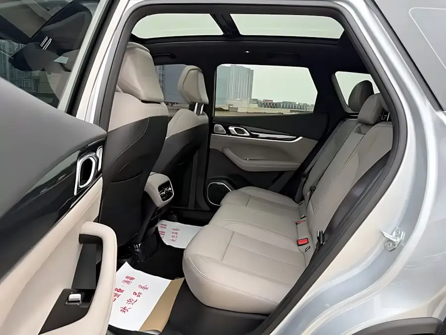GEELY BOYUE L 1.5TD DCT SHANHE (SMART EDITION С РАСШИРЕННЫМ ПАКЕТОМ АССИСТЕНТОВ) 2025