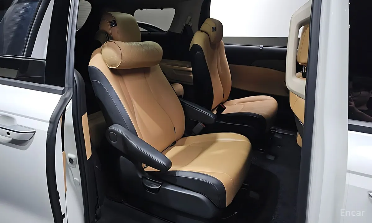 KIA CARNIVAL NOBLESSE 2023