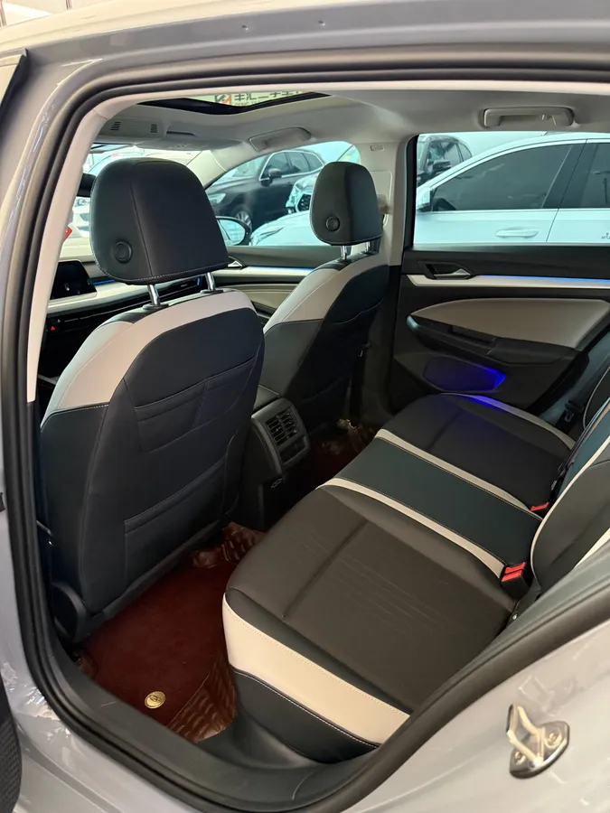 VOLKSWAGEN GOLF 280TSI DSG PRO 2022
