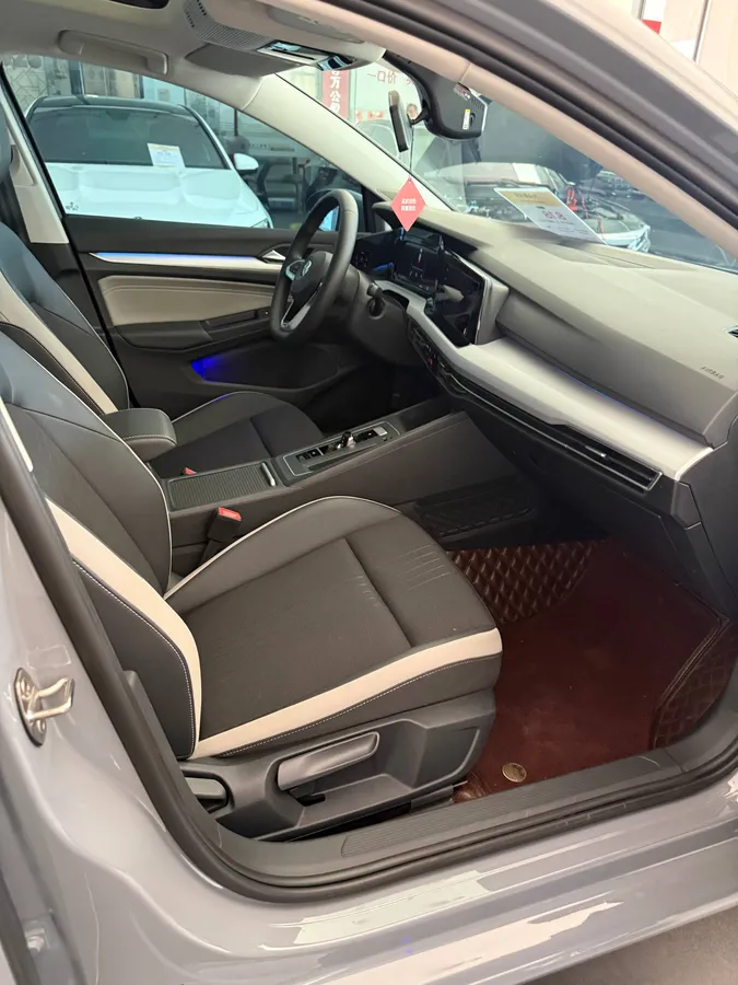 VOLKSWAGEN GOLF 280TSI DSG PRO 2022