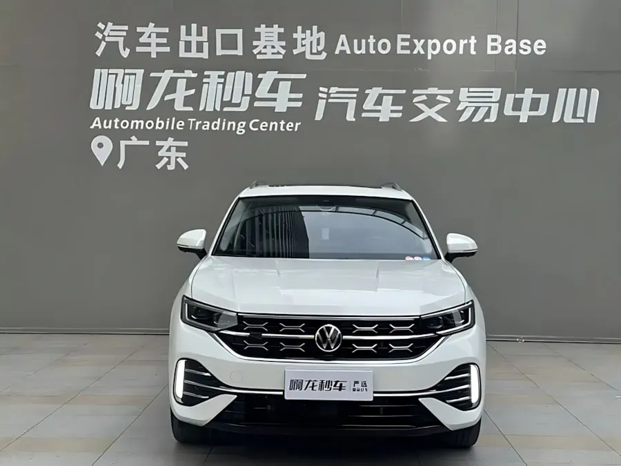 VOLKSWAGEN TAYRON R-LINE HIGH-PERFORMANCE EDITION (БОГАТЫЙ ПРЕДТОП) 2023