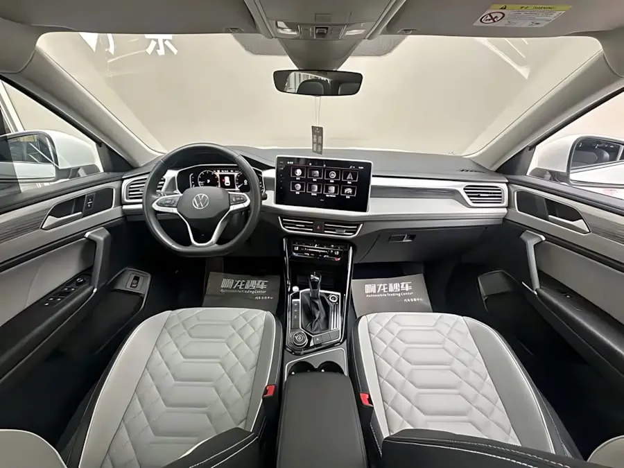 VOLKSWAGEN TAYRON R-LINE HIGH-PERFORMANCE EDITION (БОГАТЫЙ ПРЕДТОП) 2023