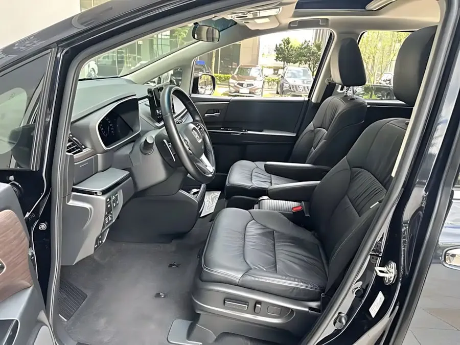 HONDA ODYSSEY 2.0L E HEV ELITE EDITION (МАКСИМАЛЬНАЯ В КНР) 2022