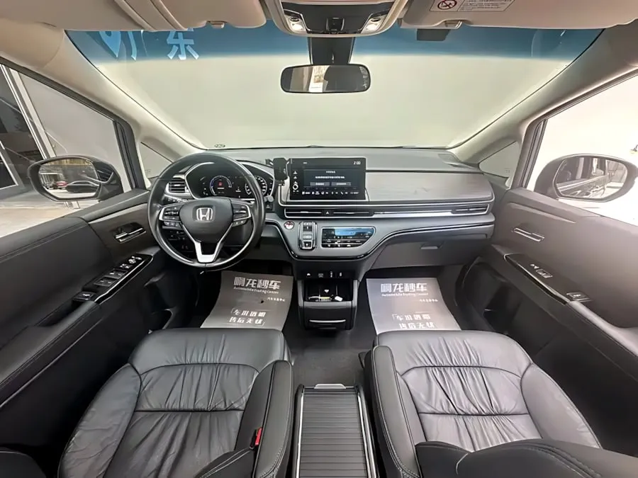 HONDA ODYSSEY 2.0L E HEV ELITE EDITION (МАКСИМАЛЬНАЯ В КНР) 2022