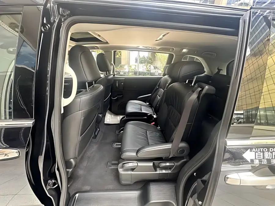 HONDA ODYSSEY 2.0L E HEV ELITE EDITION (МАКСИМАЛЬНАЯ В КНР) 2022