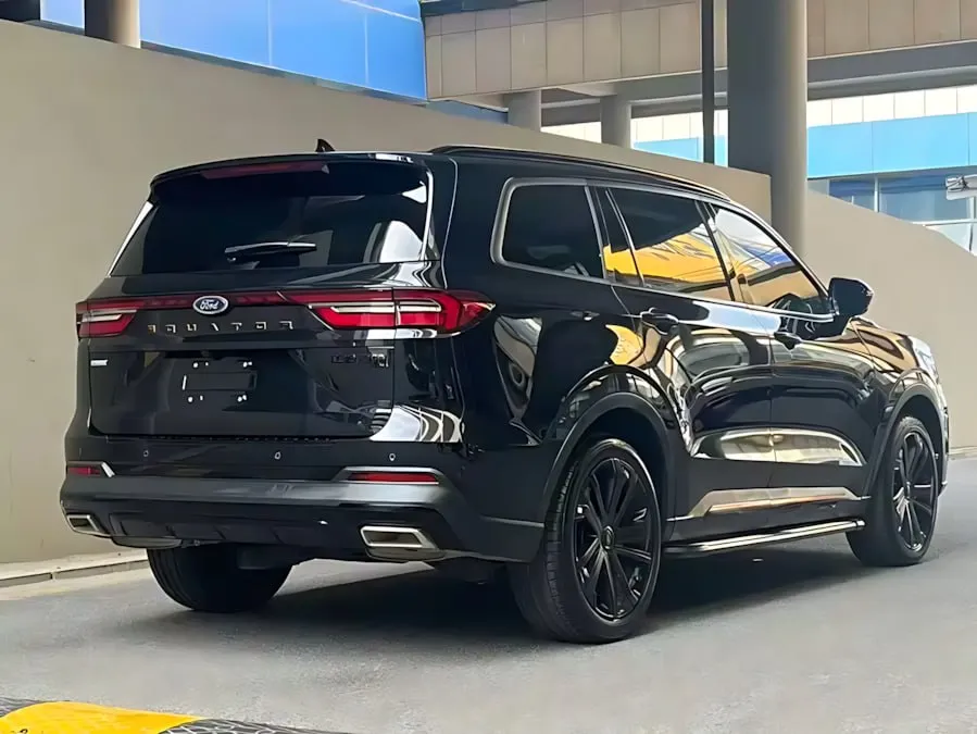 FORD EQUATOR 2.0T ECOBOOST 225 PREMIUM BLACK YAO TILT ORANGE (7 МЕСТ 2/2/3) 2023
