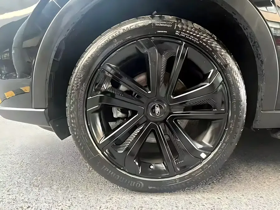 FORD EQUATOR 2.0T ECOBOOST 225 PREMIUM BLACK YAO TILT ORANGE (7 МЕСТ 2/2/3) 2023