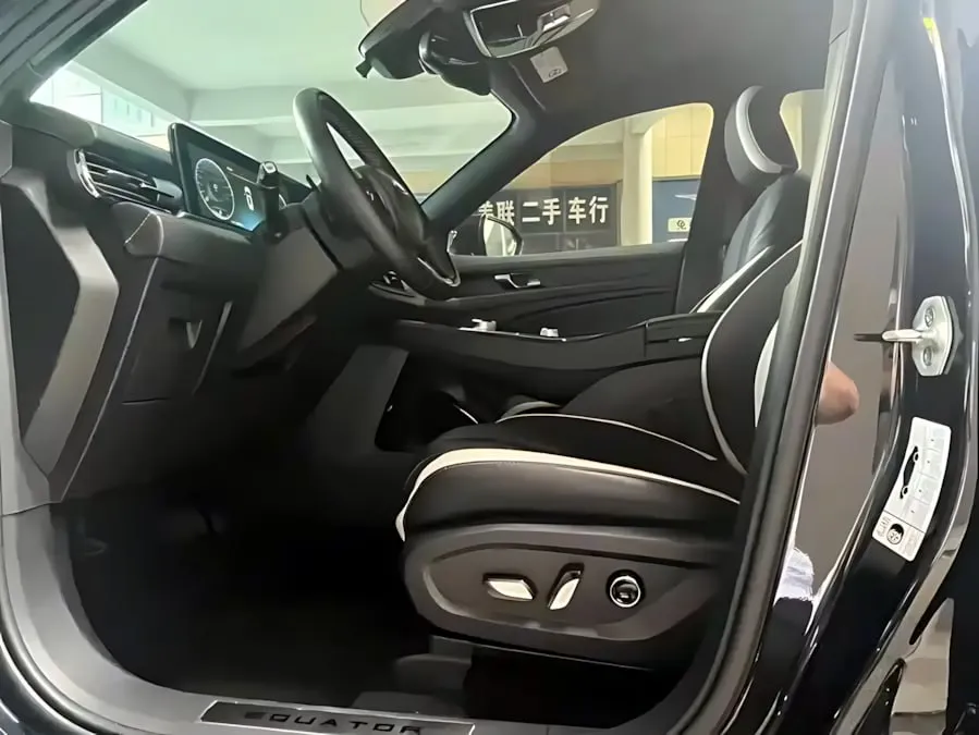 FORD EQUATOR 2.0T ECOBOOST 225 PREMIUM BLACK YAO TILT ORANGE (7 МЕСТ 2/2/3) 2023