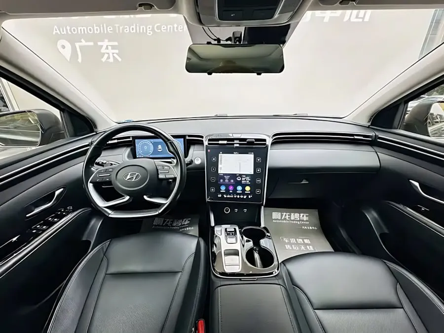 HYUNDAI TUCSON 1.5T DCT LUX PREMIUM EDITION (УДЛИНЕННАЯ БАЗА) 2022