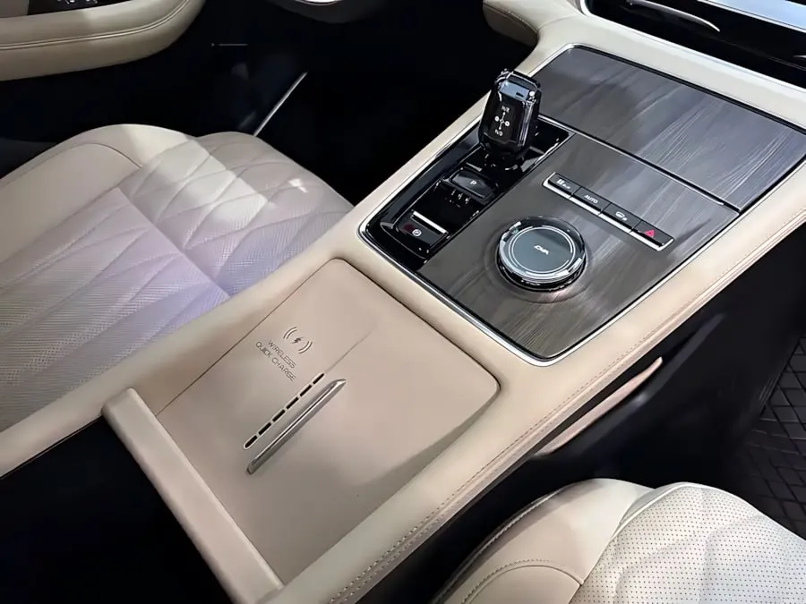 GEELY XINGYUE L 2025