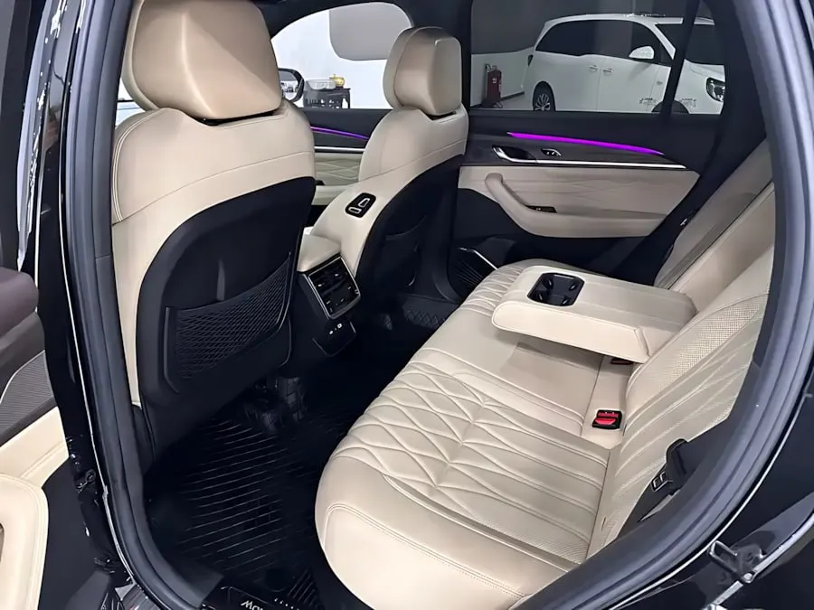 GEELY XINGYUE L 2025