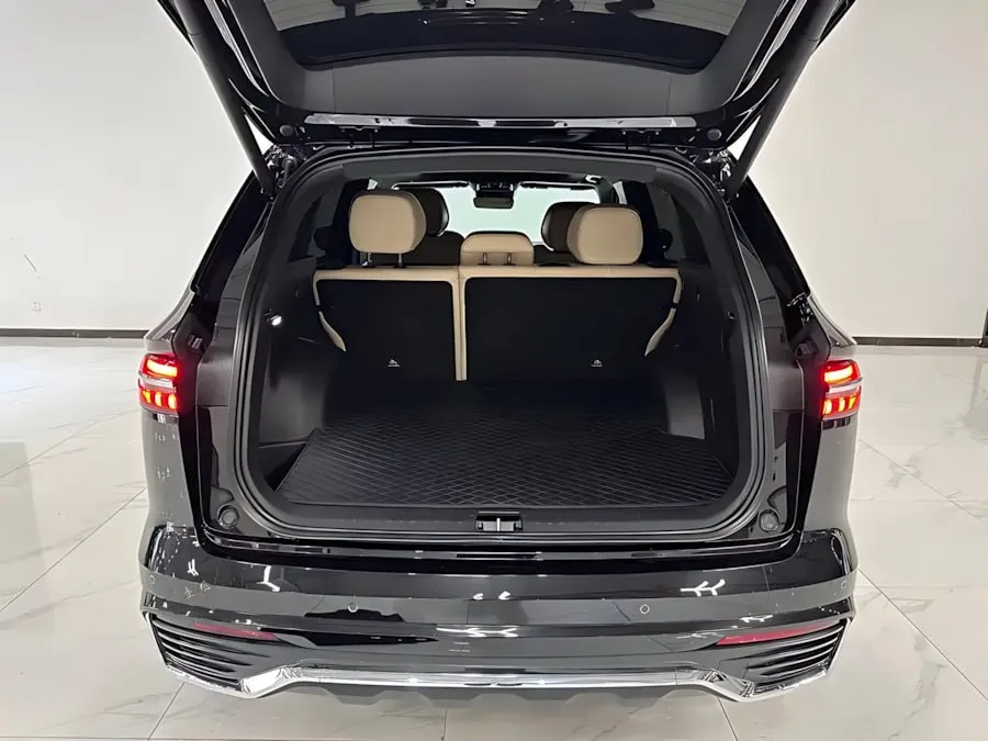 GEELY XINGYUE L 2025