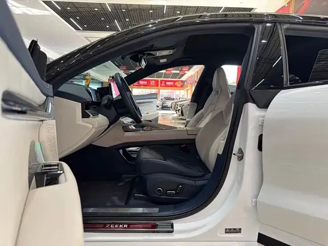 ZEEKR 001 2023