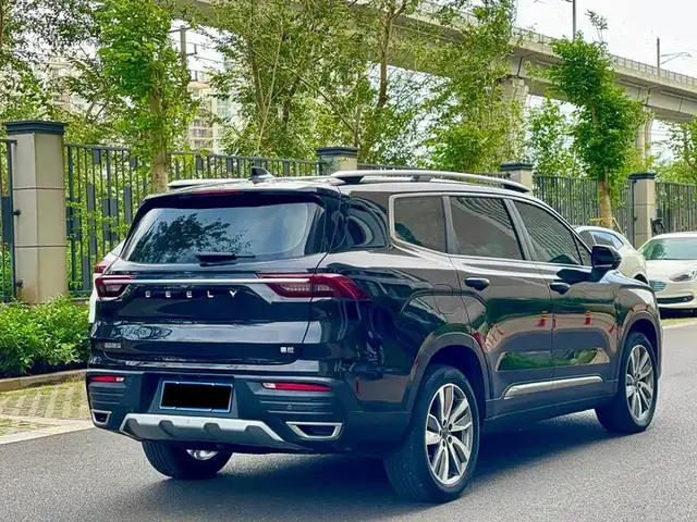 GEELY OKAVANGO 2022