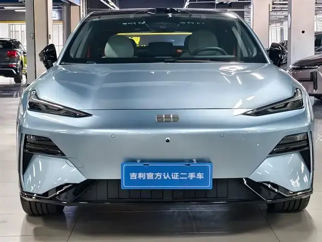 GEELY GALAXY E8 2025