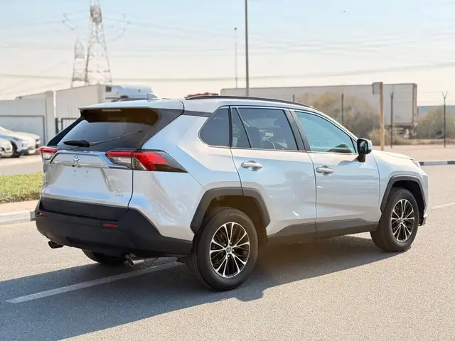 TOYOTA RAV4 2021
