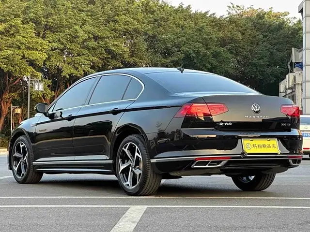 VOLKSWAGEN MAGOTAN 2023