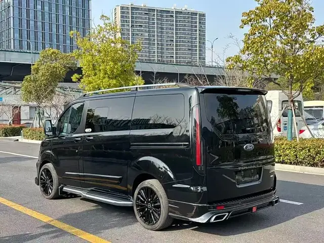 FORD KNIGHT BLACK KNIGHT 2023