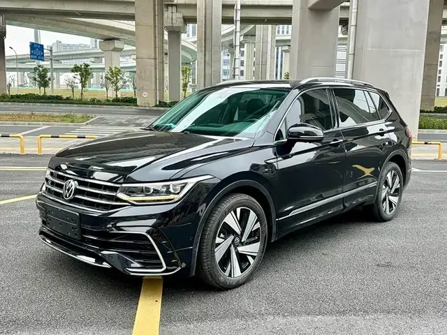 VOLKSWAGEN TIGUAN L 2023