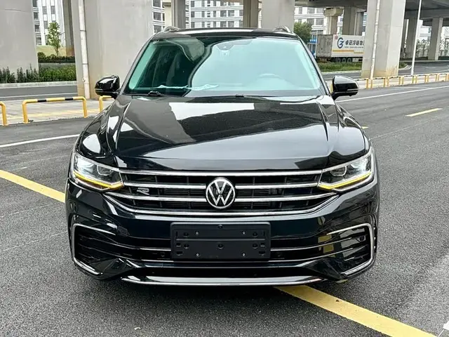 VOLKSWAGEN TIGUAN L 2023