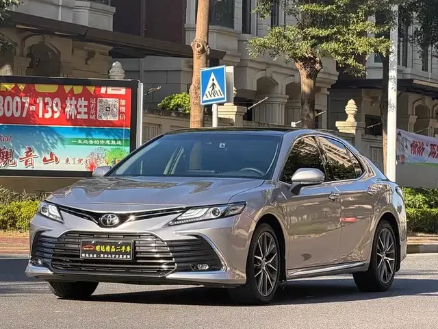 TOYOTA CAMRY 2023