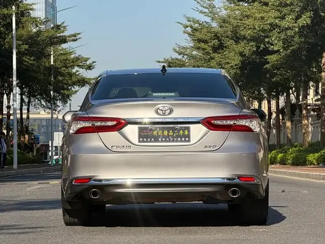 TOYOTA CAMRY 2023