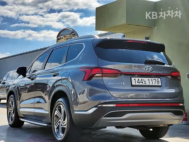HYUNDAI SANTA FE 2021