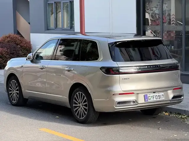 GEELY GALAXY M9 2025