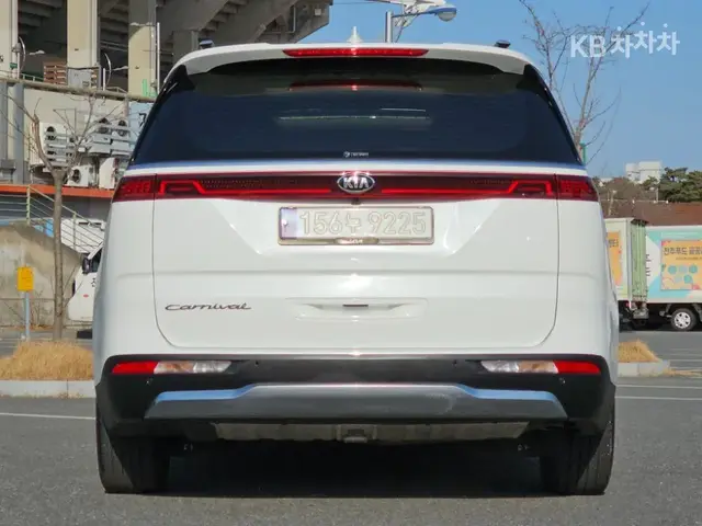 KIA CARNIVAL 2021