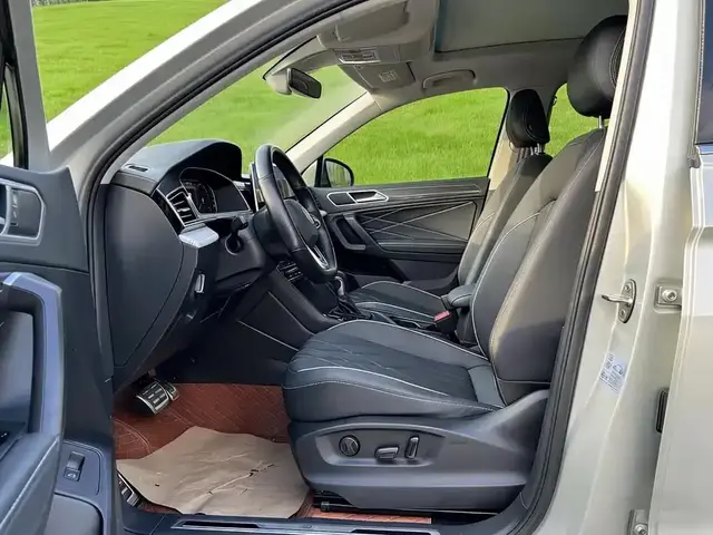 VOLKSWAGEN TIGUAN L 2022