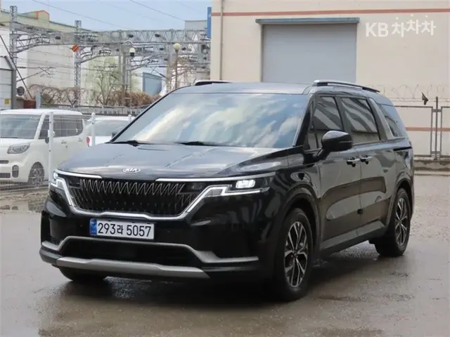 KIA CARNIVAL 2021