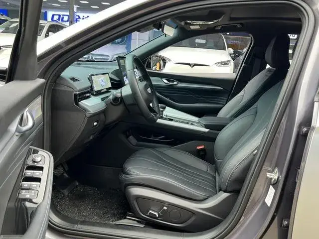 GEELY XINGRUI 1.5T ORIENTAL SHINING KUNLUN EDITION 2025