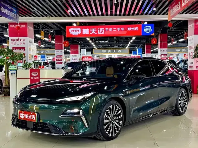 GEELY GALAXY STARSHIP 8 2025