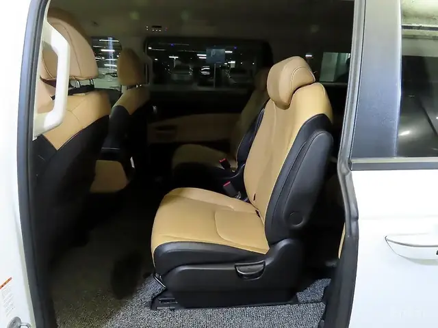 KIA CARNIVAL 2021