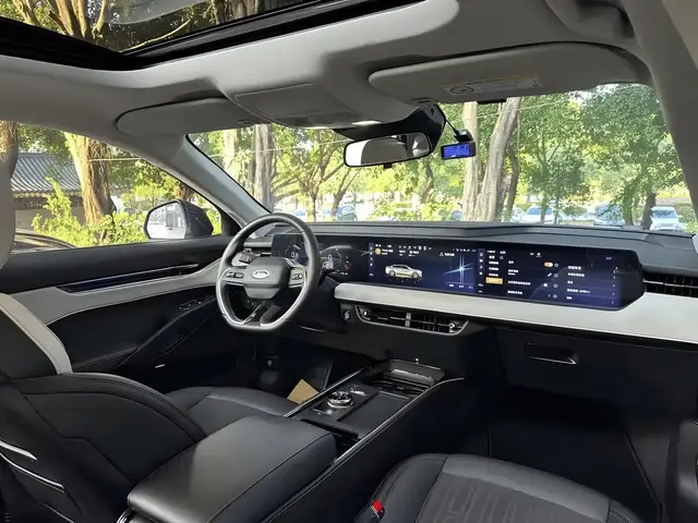 FORD MONDEO 2.0T ECOBOOST 245 LUXURY 2023