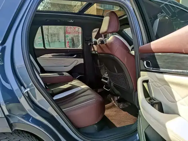 GEELY MONJARO HIGH-POWER AUTOMATIC TWO-WHEEL DRIVE FLAGSHIP EDITION 2023