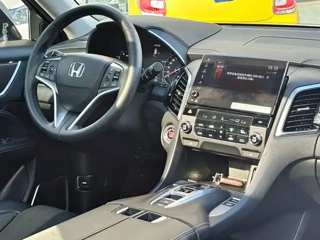HONDA AVANCIER 370TURBO 4WD PREMIUM EDITION (TWO-TONE) 2022