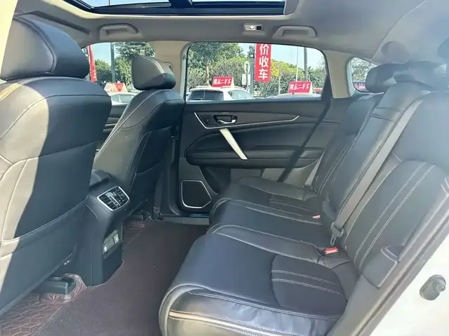 HONDA AVANCIER 370TURBO 4WD PREMIUM EDITION (TWO-TONE) 2022