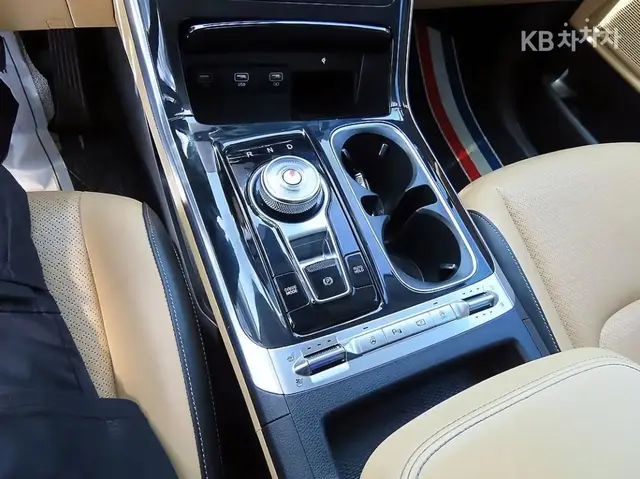 KIA CARNIVAL NOBLESSE 2022