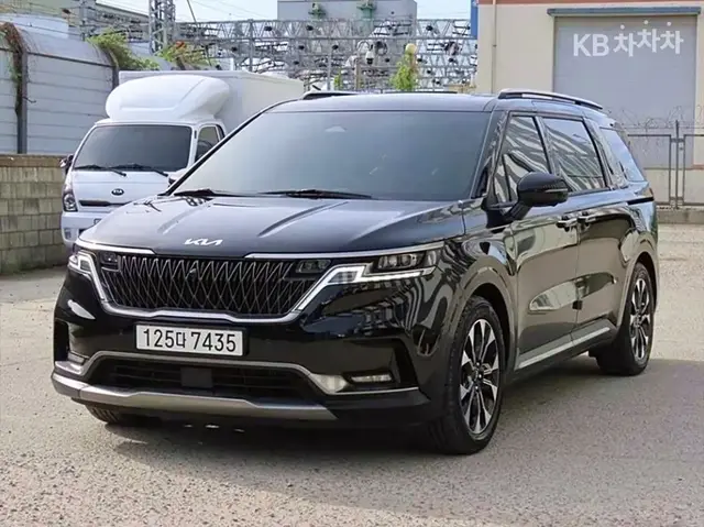 KIA CARNIVAL NOBLESSE 2022