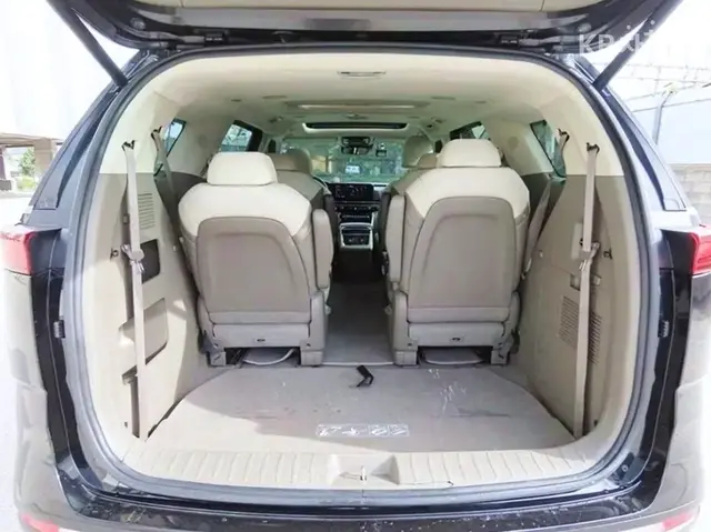 KIA CARNIVAL NOBLESSE 2022