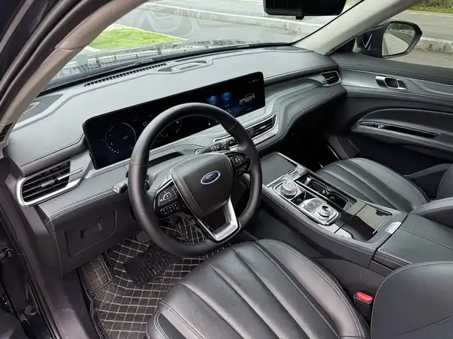 FORD EQUATOR ECOBOOST 225 PLATINUM EDITION 7-SEATER 2023