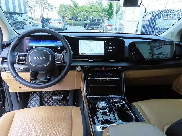 KIA CARNIVAL NOBLESSE 2022