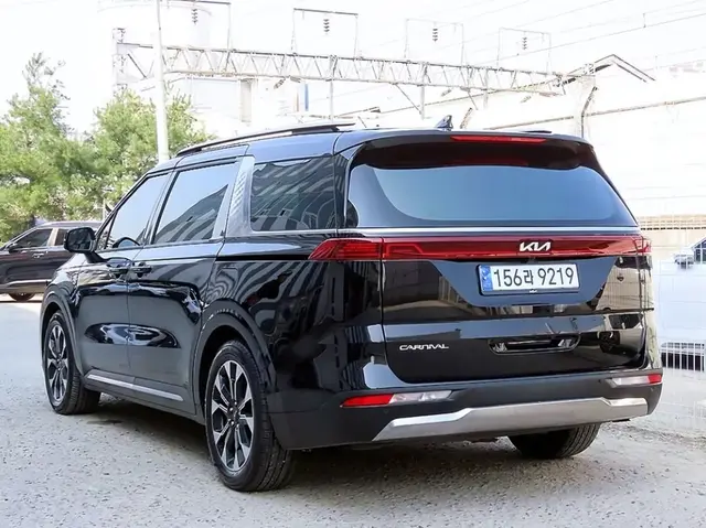 KIA CARNIVAL NOBLESSE 2022