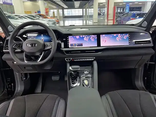GEELY MONJARO 2.0TD HIGH-POWER AUTOMATIC 2WD SKY EDITION 2024